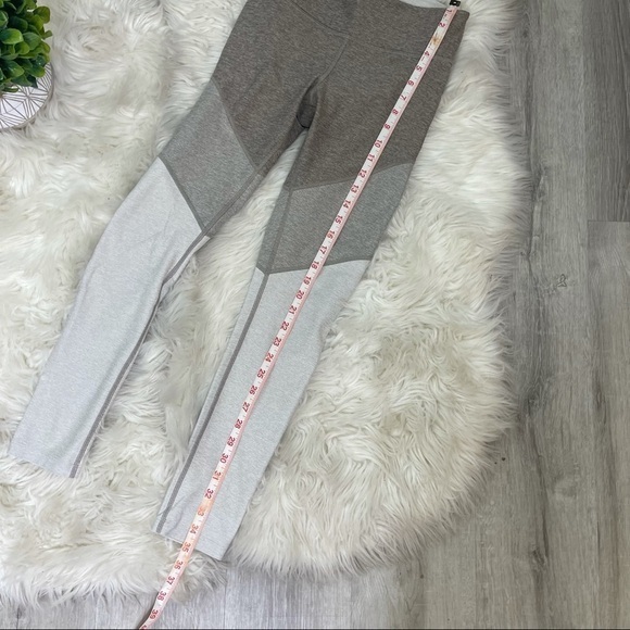 Outdoor Voices 7/8 Spring Colorblock‎ Leggings - Picture 5 of 6